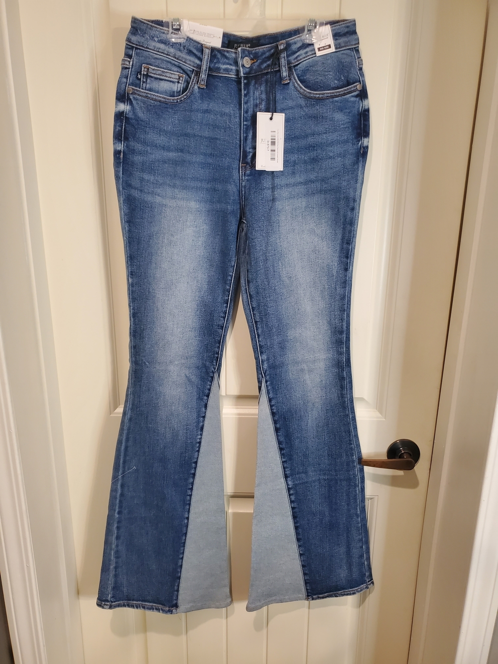Judy Blue Women’s Blue Two-Tone Flare Jeans